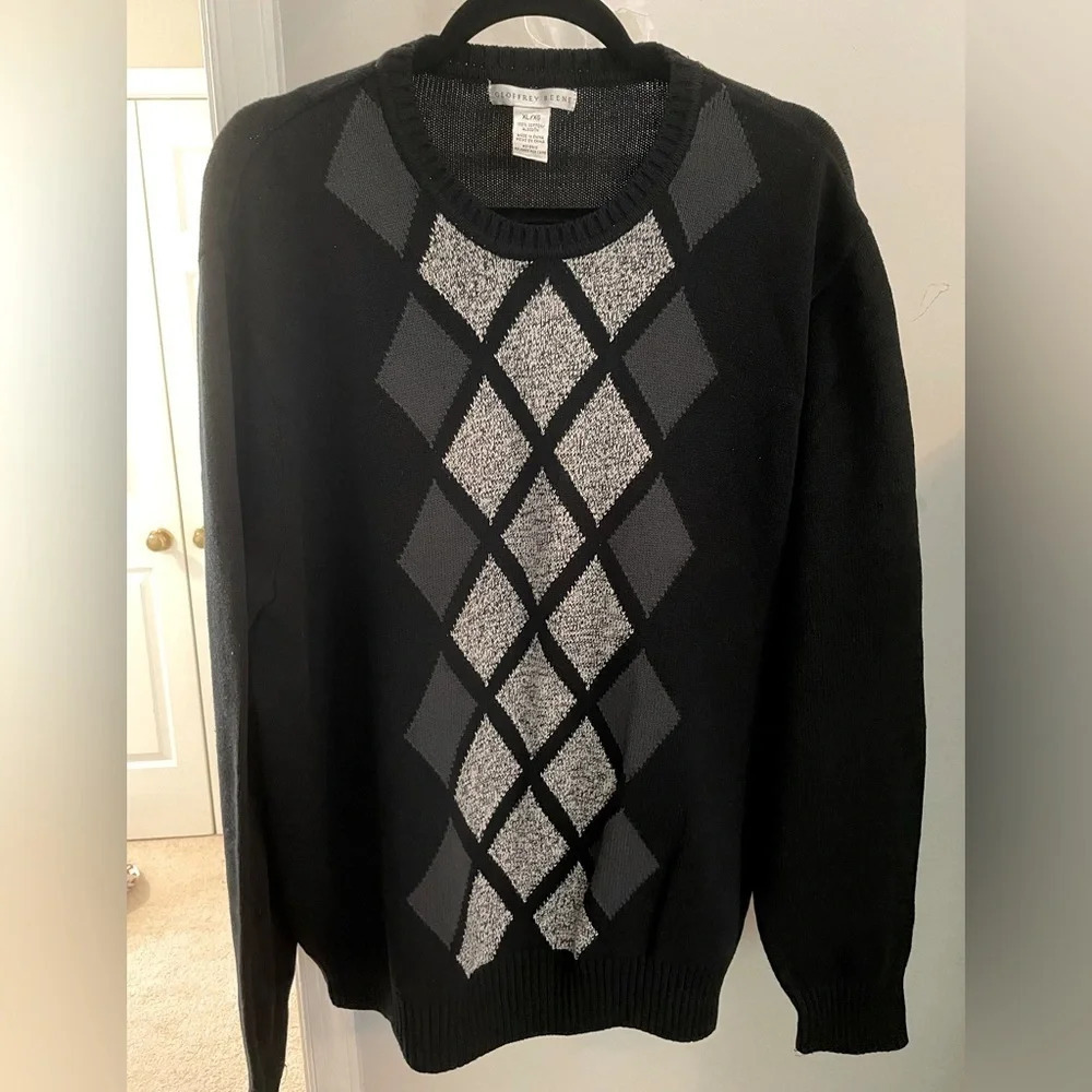 Geoffrey Benne XL Black Diamond men’s sweater in EUC. 100% cotton blk/gray white